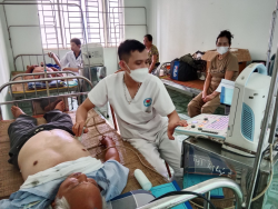 TTYT HUYỆN ĐÀ BẮC TỔ CHỨC KHÁM SỨC KHỎE CHO NGƯỜI CAO TUỔI