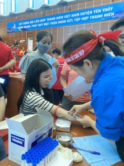 TTYT YÊN THỦY: HIẾN MÁU TÌNH NGUYỆN “GIỌT HỒNG NHÂN ÁI" NĂM 2024