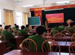 TẬP HUẤN VỀ PHÒNG CHỐNG TÁC HẠI CỦA THUỐC LÁ CHO CÁN BỘ CÔNG AN HUYỆN LẠC THỦY