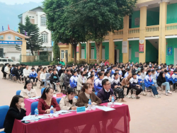 HỘI THI TRUYỀN THÔNG “CHĂM SÓC SỨC KHỎE SINH SẢN VỊ THÀNH NIÊN” TRONG TRƯỜNG HỌC