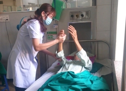 KHÓI THUỐC LÁ LÀM TĂNG NGUY CƠ ĐỘT QUỴ NÃO
