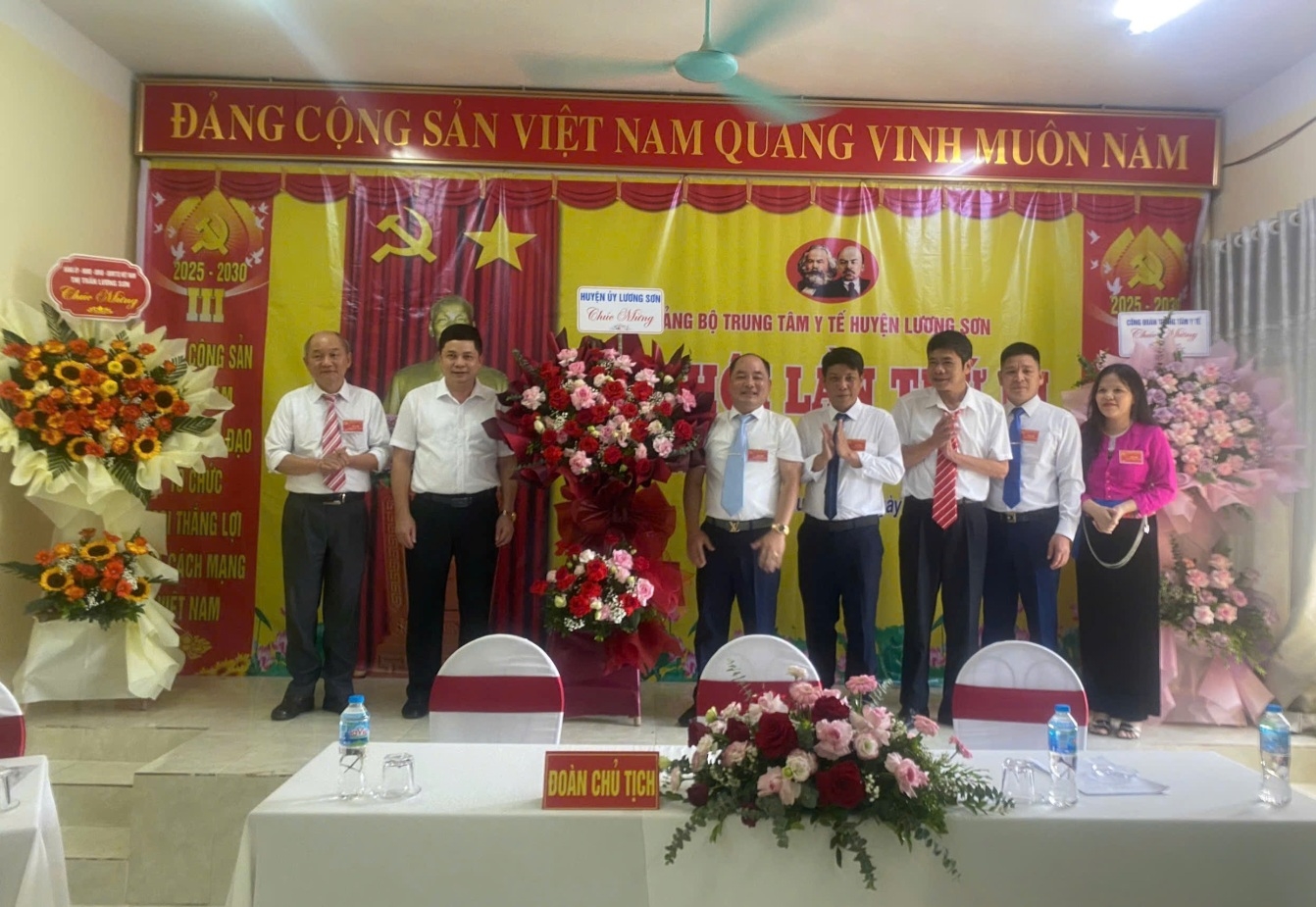 ĐẠI HỘI ĐẢNG BỘ TRUNG TÂM Y TẾ HUYỆN LƯƠNG SƠN LẦN THỨ III